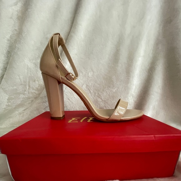 New Tan Chunk Heel Sandal Women’s Size 10 - Picture 3 of 11